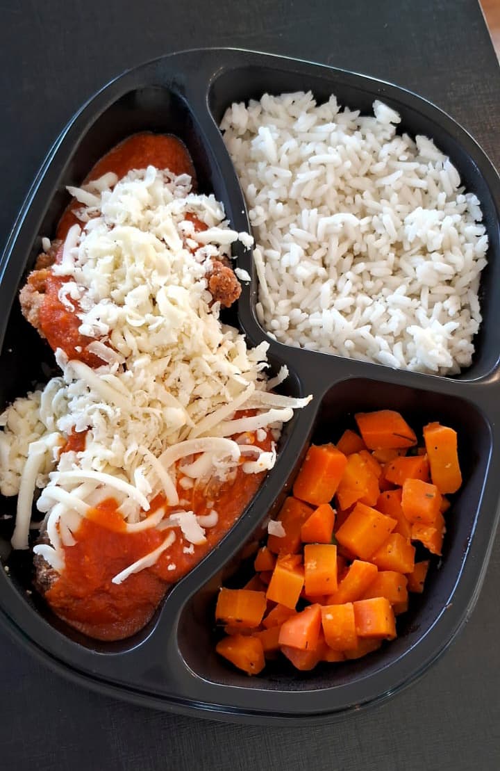 JANTINHA de Parmegiana de Peixe, Arroz Branco e Cenoura c/ Ervilha (400g)
